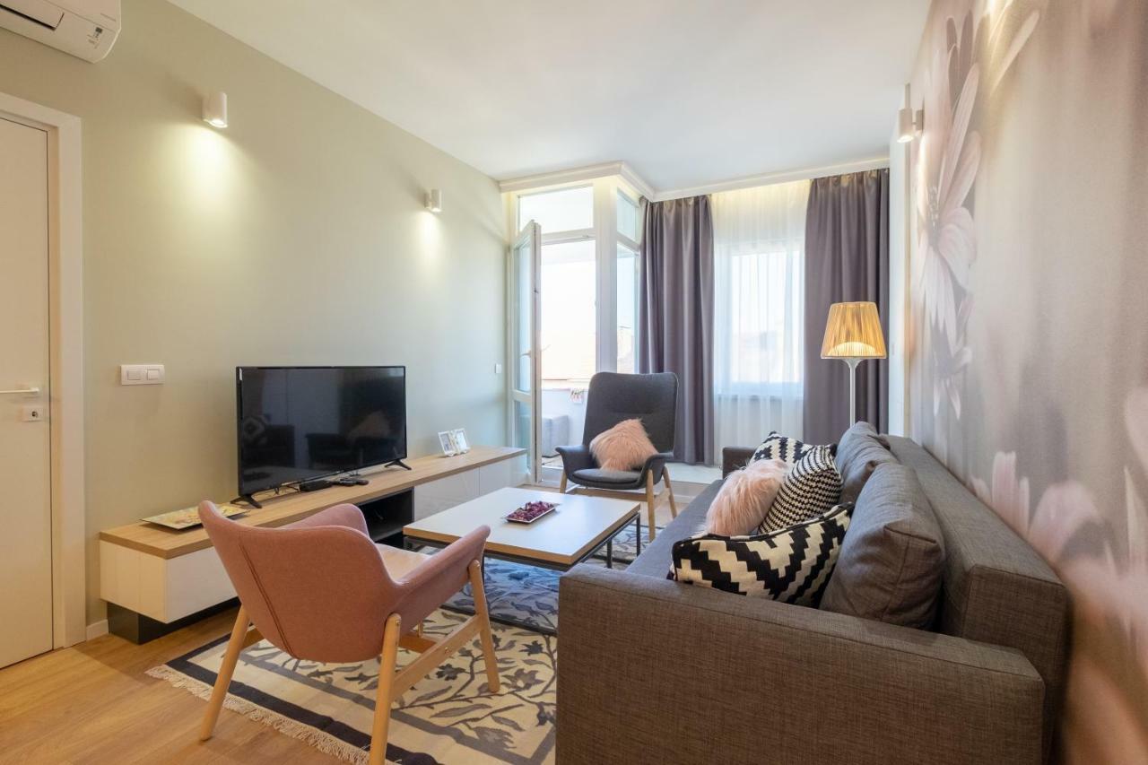 Vitosha Blvd Luxury 2-bedroom, 2-bathroom With Balcony Appartement *