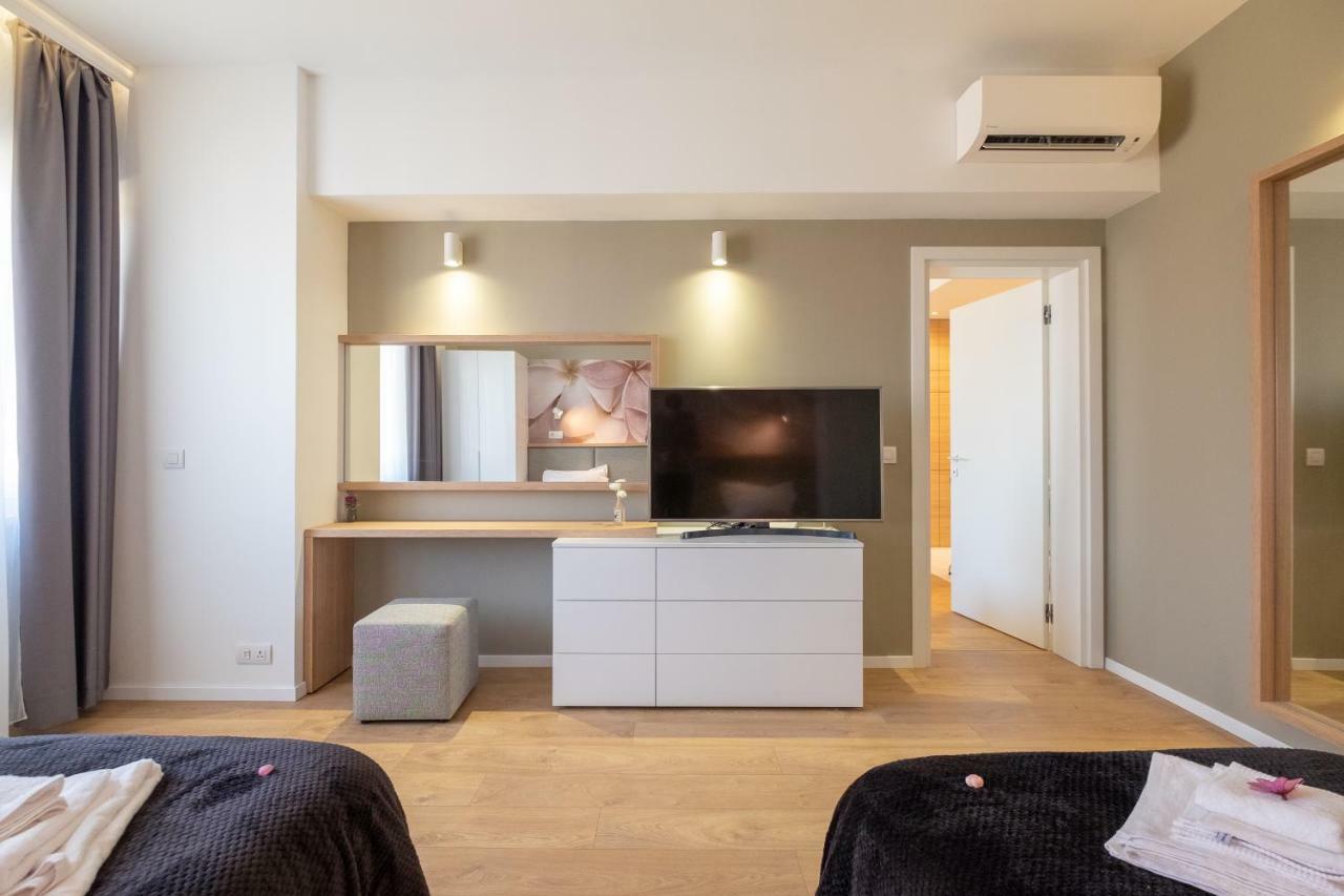Vitosha Blvd Luxury 2-bedroom, 2-bathroom With Balcony Appartement *