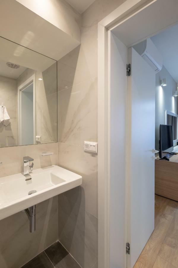 Vitosha Blvd Luxury 2-bedroom, 2-bathroom With Balcony Appartement