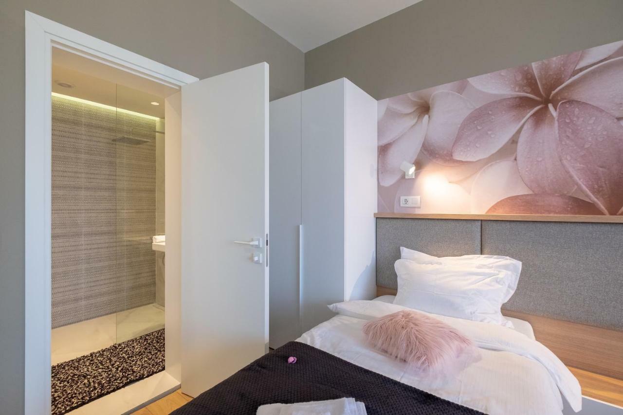 Vitosha Blvd Luxury 2-bedroom, 2-bathroom With Balcony Sofia