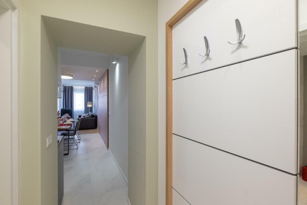 Vitosha Blvd Luxury 2-bedroom, 2-bathroom With Balcony Sofia