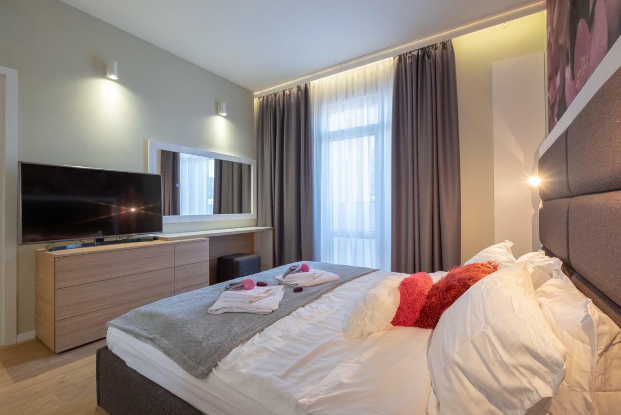Vitosha Blvd Luxury 2-bedroom, 2-bathroom With Balcony *